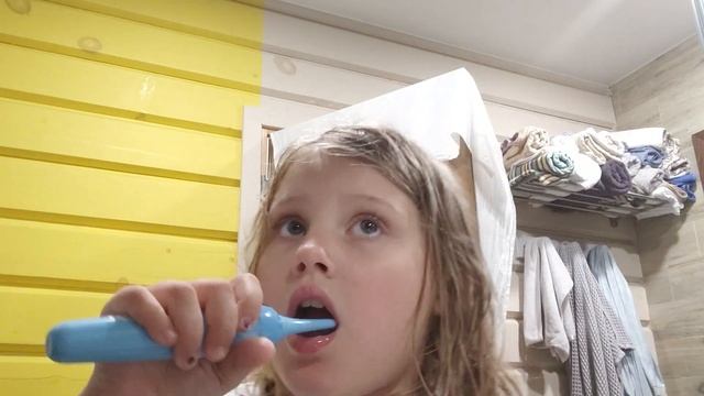 сначала чистить зубы вечером и утром? смотреть онлайн