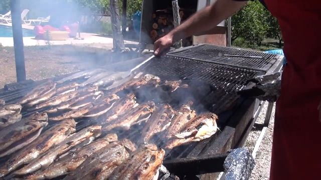 Речная форель на гриле. Просто и быстро! смотреть онлайн