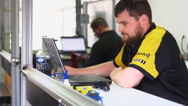 Corvette Racing Pit Lane at 2013 24 Hours of Le Mans | Chevrolet смотреть онлайн