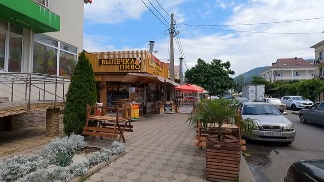 ул.Победы и Аэродромная , хурма и инжир, август 2022. Народа полно! ?ЛАЗАРЕВСКОЕ СЕГОДНЯ?СОЧИ. смотреть онлайн