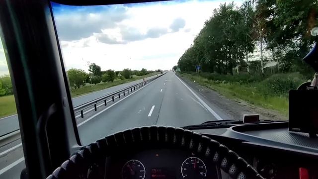 РЕЙС / РУГАНЬ В РАЦИИ / РАБОТА В КОМПАНИИ ИТЕКО / ДАЛЬНОБОЙ ПО РОССИИ. смотреть онлайн