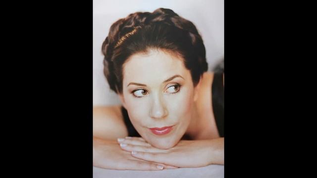 Official photos of Crown Princess Mary 2003-2022 смотреть онлайн