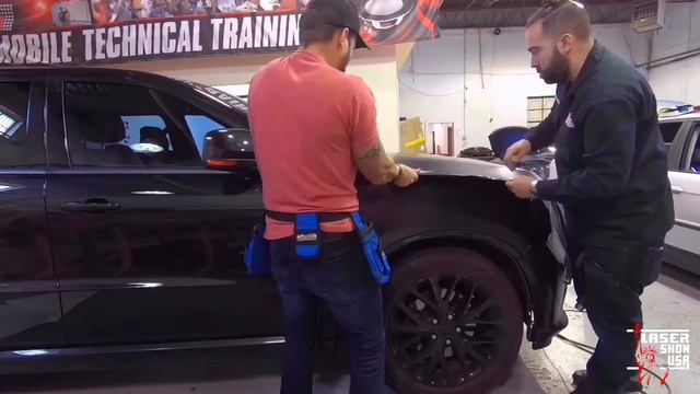 Оклейка авто своими руками. Винил 3М. Черный сатин. Dodge Durango. смотреть онлайн