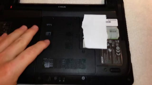 Acer AS1410 Netbook (Laptop) Computer - Starting To Take Apart To Clean Dust Off Fan смотреть онлайн