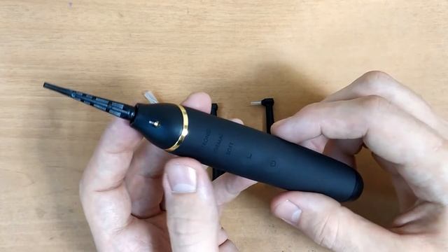 Вибрационный стоматологический инструмент для очистки зубов. смотреть онлайн