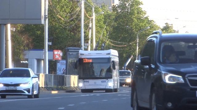 город уфа проспект вечером.уттз горожанин 8 мая 2023 russia tram trolleybus смотреть онлайн