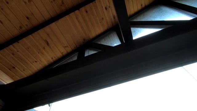 Безрамное остекление беседки системами Lumon | Наши работы | Окна Стрит