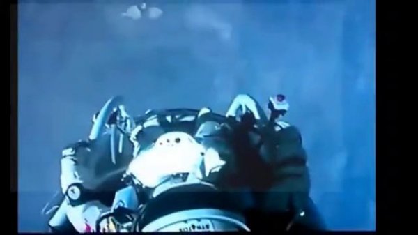 Падение Felix Baumgartner из стратосферы.