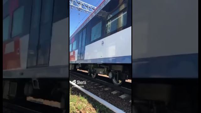 Поезд #Shorts МЦД смотреть онлайн