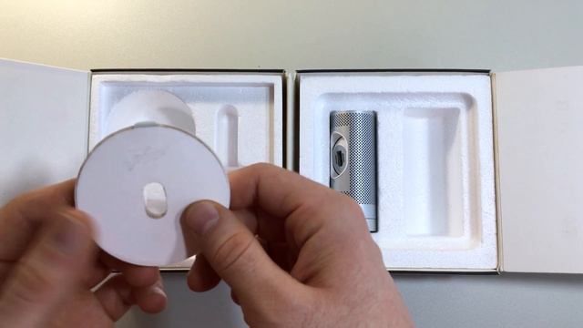 Apple iSight WebCam Unboxing смотреть онлайн