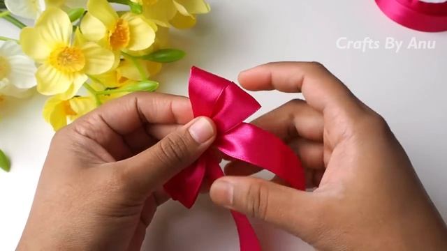 How to make simple easy bow in 1 minute | DIY ribbon bow | Ribbon Hair bow | Double bow with ribbon смотреть онлайн