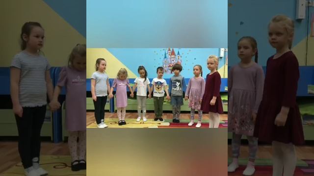 Поздравление с Днем матери, От старшей группы смотреть онлайн