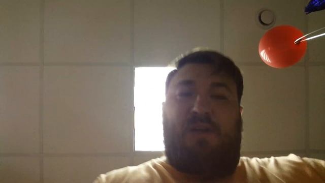 Прикол. Как меняется голос от гелия. смотреть онлайн