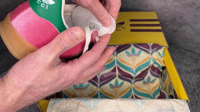 Gucci x Adidas Gazelle - Pink Velvet (HQ8852) смотреть онлайн