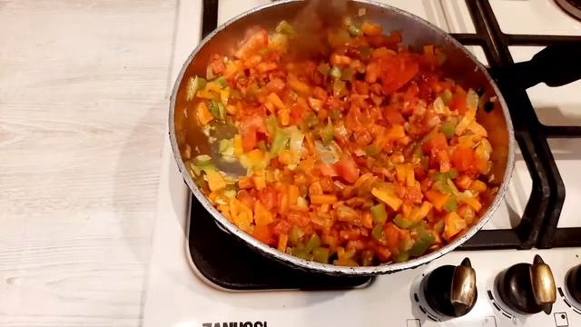 Очень вкусный и полезный ЧЕЧЕВИЧНЫЙ СУП по-итальянски с мясом и овощами. Полюбит вся семья! смотреть онлайн