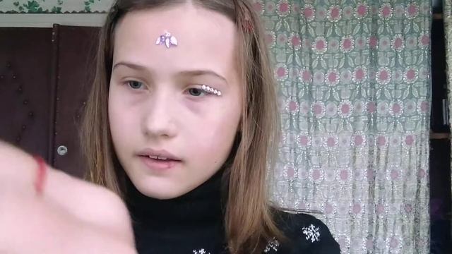Делаю МАКИЯЖ СТРАЗАМИ ??? смотреть онлайн