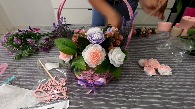 Мыльный букетик в розовой корзине смотреть онлайн