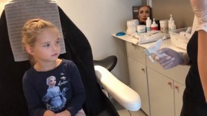 Прокалывание ушей в Хельсинки - первые подарки на 5 лет