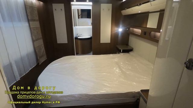 С королевской кроватью и отдельной туалетной комнатой. Дом на колёсах Hobby Prestige 720 WQC смотреть онлайн