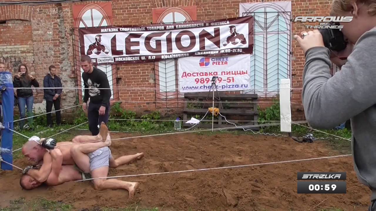 Уличный боец против крепкого ММА чемпиона на боях без правил в Самаре смотреть онлайн