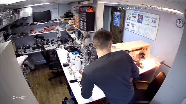 Замена аккумулятора на IPhone 5s смотреть онлайн