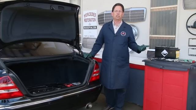 How to Replace a Battery in a Complex Computer Controlled Benz: Part 1 смотреть онлайн