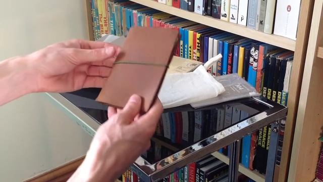 Midori Passport Traveler's Notebook Star Edition Unboxing смотреть онлайн