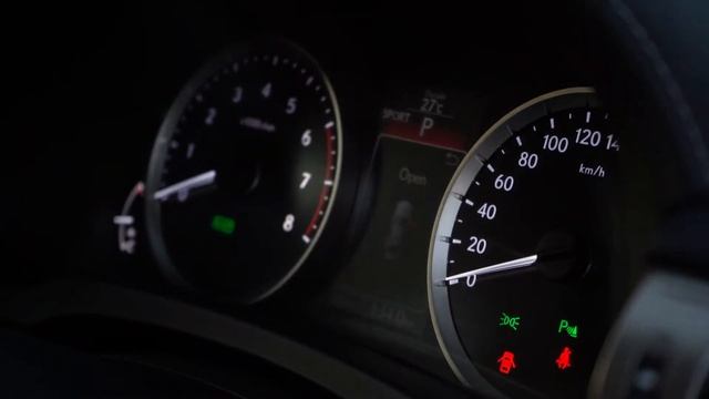 Обзор гибридного LEXUS IS 300h смотреть онлайн