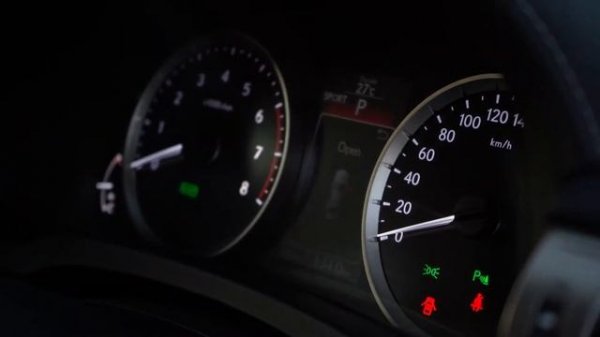 Обзор гибридного LEXUS IS 300h