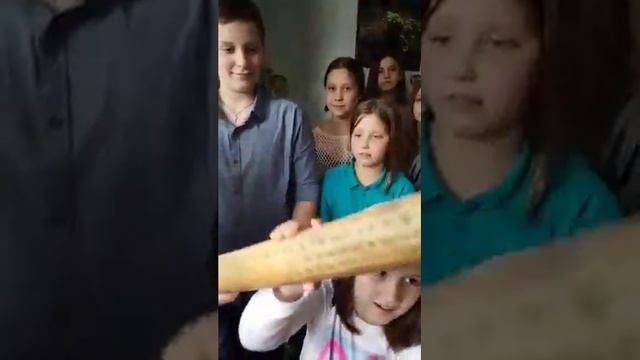Экскурсия детей в кабинет Дмитрия Комарова смотреть онлайн