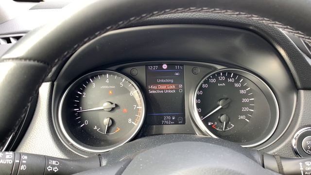 Nissan Qashqai J11: folding mirrors & back up camera (settings explained!) смотреть онлайн
