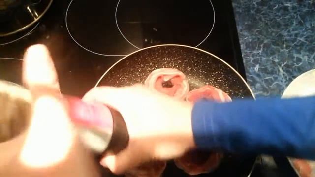 Медальоны из свиной вырезке, в беконе, с черносливом/Наталия - день,за днем смотреть онлайн