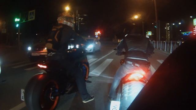 Test drive Harley-Davidson V-Rod "Batman" & Suzuki Boulevard "Joker" смотреть онлайн