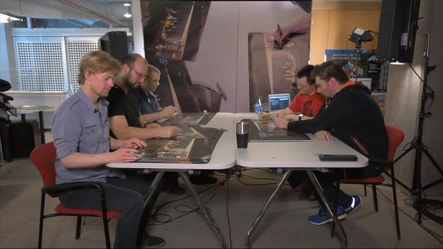 Giant Bomb Poster Party - Part 01 смотреть онлайн