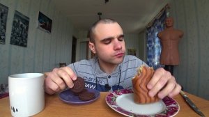 МУКБАНГАСМР БИСКВИТНЫЙ РУЛЕТПЕЧЕНЬЕ-БУТЕРБРОД ШОКОЛАДНОЕ с КОФЕ ОБЖОРДЕСЕРТEATINGASMRMukbang#197