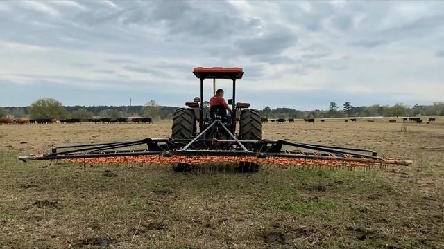 Hay King Renovators смотреть онлайн