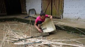 Handmade Bamboo basket weaving process for Primitive Skills, grow corn | Hoàng Hương