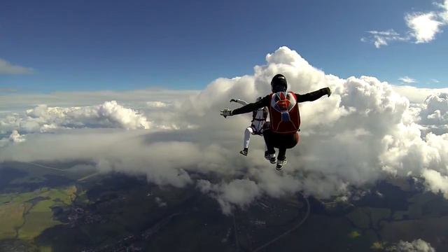 СкайЦентр Пермь. Тренировочные прыжки с парашютом FreeFly