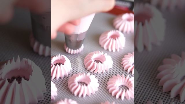 Рецепт безе | Как приготовить безе | Безе насадкой "султан" | Baker store смотреть онлайн