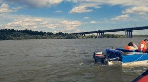 Покатушки по реке на ПВХ лодке. Лодка Гладиатор нднд. Обь в Новосибирске.