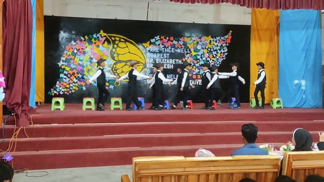 Musical Chair Dance | Dance by Classes 3 & 5 Boys смотреть онлайн