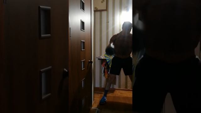 Чиненов Александр.Девятыйэтап.Толчокдлинным циклом.Гири по 20кг.Регламент10мин.Результат74подъёма. смотреть онлайн