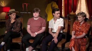 ОНО : ЧАСТЬ 2 ► КАСТ "О СЕКРЕТАХ СЪЕМОК" ( НА РУССКОМ)