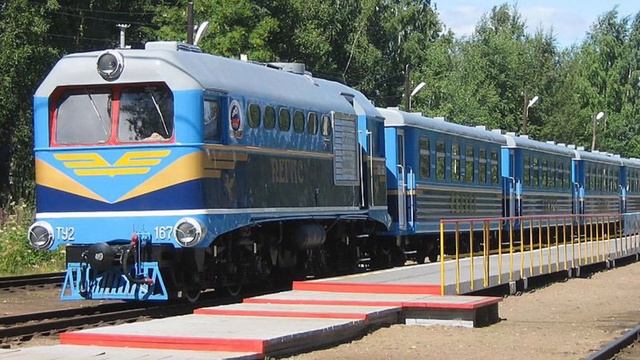 Поезд Детской железной дороги в Петербурге/ Children’s Railway in St. Petersburg смотреть онлайн