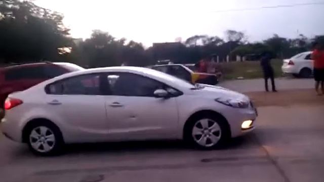 Kia Forte vs Jetta 16v смотреть онлайн