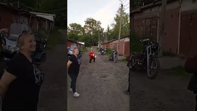 В гаражах.mp4