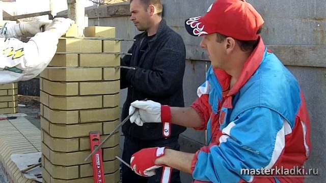 Кирпичная кладка столбика из сухопрессованного кирпича (нюансы) - [© masterkladki] смотреть онлайн