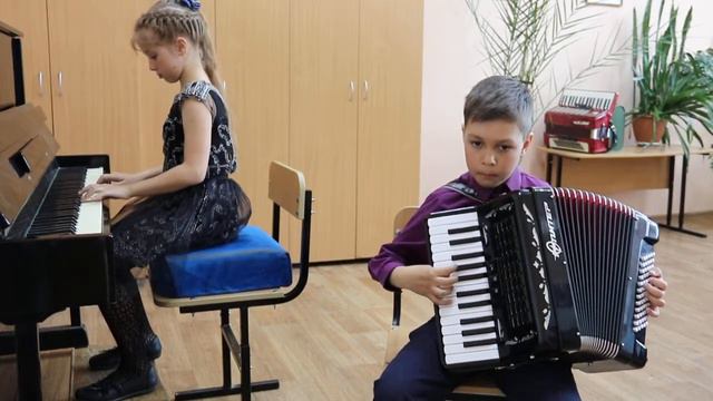 Ярославцева Таисия, Данилов Георгий - Л.Боккерини "Менуэт" из Струнного квартета № 11 смотреть онлайн