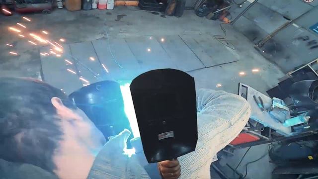 СВАРОЧНАЯ МАСКА своими руками или ЛАЙФХАК от Антохи смотреть онлайн