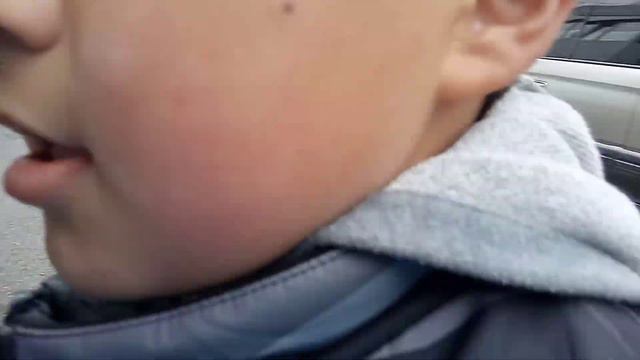 Игра Мой друг Максим и я едем на велосипеде смотреть онлайн